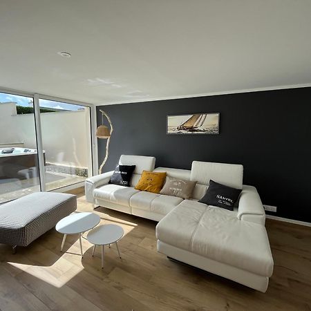 Maison De Charme Avec Jacuzzi - Bretagne / Ile De Batz Exterior photo